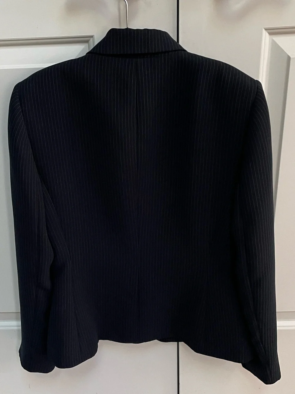 Tahari Black Pinstriped Snap Front Silver Tone Hardware Lined Jacket Blazer